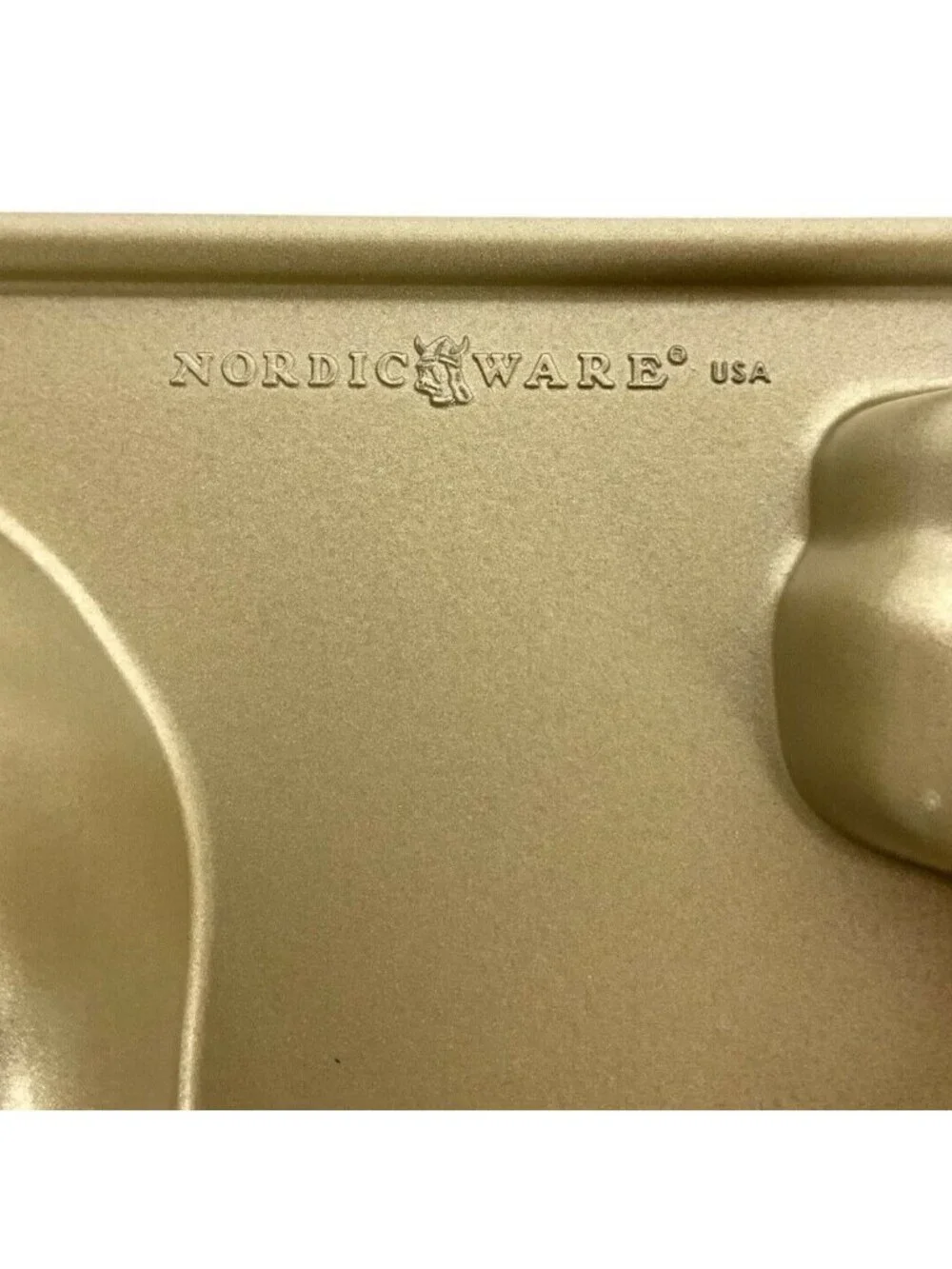 Nordic Ware Williams-Sonoma Vintage Santa Claus 3D Cake Pan Gold Aluminum USA